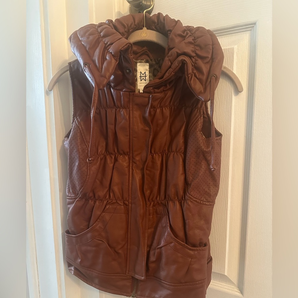 Leather Puffer Jacket Vest with High Collar